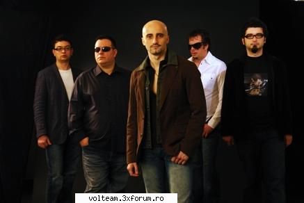 scz d deranj ....da' am si yo o intrebare sa fac sa intru si yo in volteam ??? un iubesc =(  =(  =(